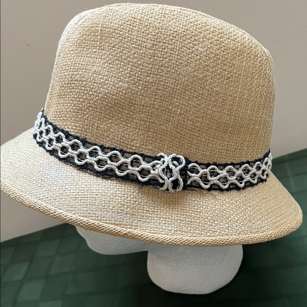 Vintage Stetson Tan Fedora with Black and White Band - Picture 6 of 16